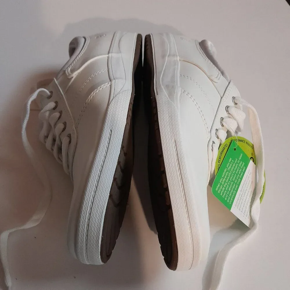 Universal Thread Canvas Tennis Shoes White Molly Size 6 Women’s NWT